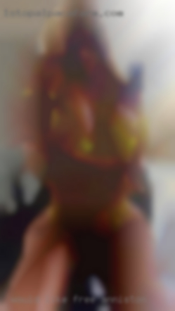 Would free Anniston like to find a dominant woman.
